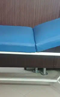 تخت تاشو فلزی