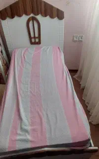 تخت یک نفره