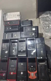تعدادی کیس خالی مشکی