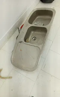 سینک ظرفشویی به همراه شیرآب