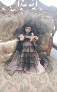 عروسک انگلیسی قد ۵۰ سانت