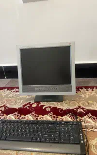 مانیتور و کیبورد