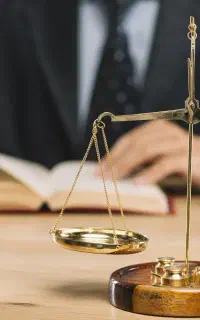 وکیل وکالت مشاوره حقوقی وکیل کانون
