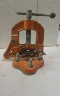 لوله گیر. گیره لوله