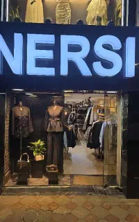 فروشنده متعهد و با تجربه لباس مجلسی
