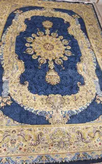تعدادی فرش دستباف ابریشم