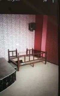 تخت باقی