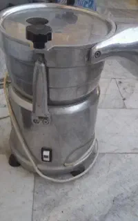آبمیوه گیری درحدصعنتی ودستی