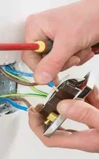 برقکار ساختمان ، رفع اتصالی‌ برق
