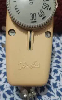 ترموستات دیواری پمپ موتورخانه مارک دانفوس(danfoss)