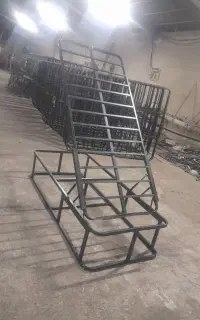 کفی تخت فلزی جکدار و ساده