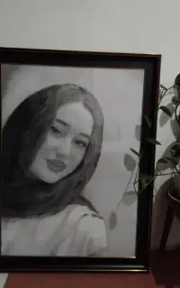 مداد رنگی و سیاه قلم