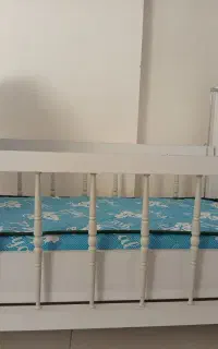تخت نوزاد کاملا تمیز و نو (حالت گهواره ای و ثابت)