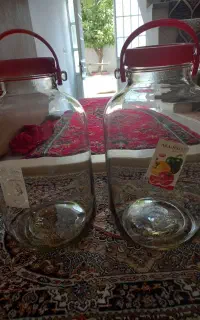 ظرف شیشه ای