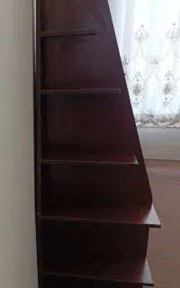 ویترین و کتاب خانه