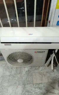 اسپلیت 18000 تراست در حد نو