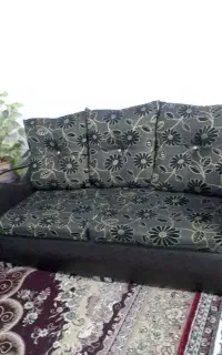 مبل و ۳عدد عسلی