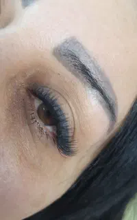 تخفیف ویژه برای اکستنشن مژه وکاشت دولاین موقت