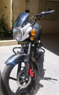 موتور سیکلت همتاز 200