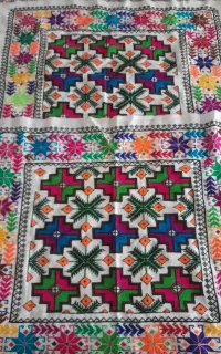 ۲ جفت پارچه کار شده سنتی