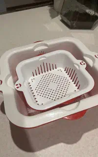 ظرف پلاستیکی