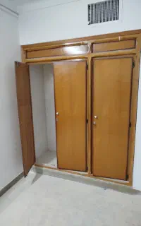 کمد دیواری و درب اتاق چوبی