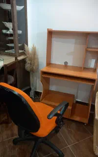 میز و صندلی کامپیوتر کاملا سالم