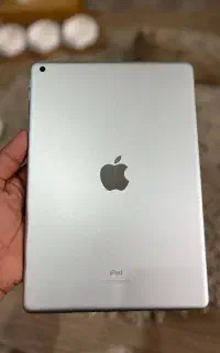 iPadبسیارتمیزسالم
