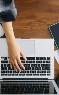 استخدام همکار خانم نیمه وقت آشنا به فتوشاپ و اکسل