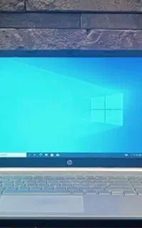 اجاره ویترین برای خرید و فروش و تعمیرات لپ تاپ