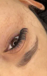 خدمات آموزش اکستنشن مژه و لیفت لمینت مژه لیفت ابرو