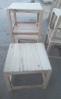 کرسی چوبی