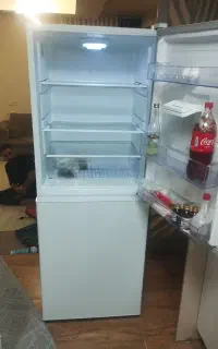 تعمیر یخچال خانگی و صنعتی حتی روستا انجام میشود