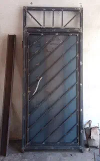 جوشکاری درب و پنجره