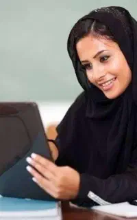 منشی خانم دفتر بیمه