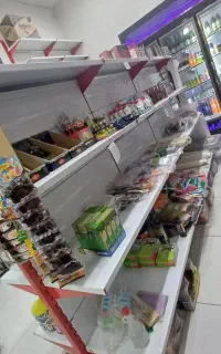 قفسه های فروشگاهی