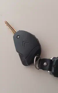 سوئیچ زانتیا گمشده تحویل بده مژدگانی بگیر
