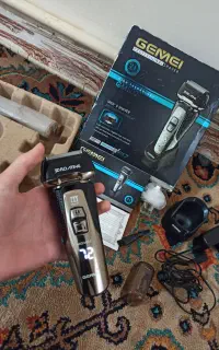 ریش تراش و خط زن