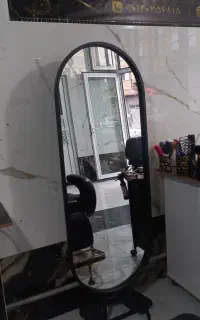 آینه آرایشگری درحد نو