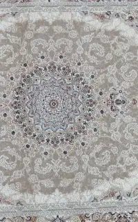 فرش رنگ بژ