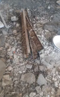 سه تیکه آهن ۱۴اصفهان ۱۰مترمیباشد با ی عدد درب