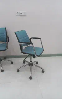 صندلی اداری خوش رنگ