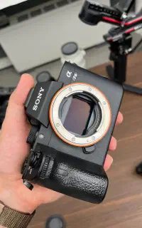 دوربین سونی Sony A7III + لنز سیگما 24-70 2.8 Art