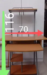 میز تحریر و کامپیوتر
