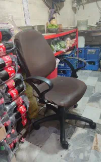 صندلی نیاز به تعمیر