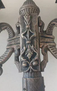 *چراغ دوشعله *