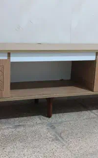 میز تلویزیون ام دی اف درجه یک سفارشی ساخت