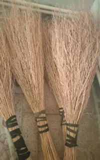 جارو خیلی بادوام هستند . محصول خودمون هست