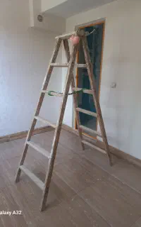 نردبان چوبی دوطرفه