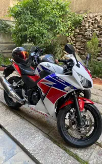 موتور سیکلت هندا CBR300 250